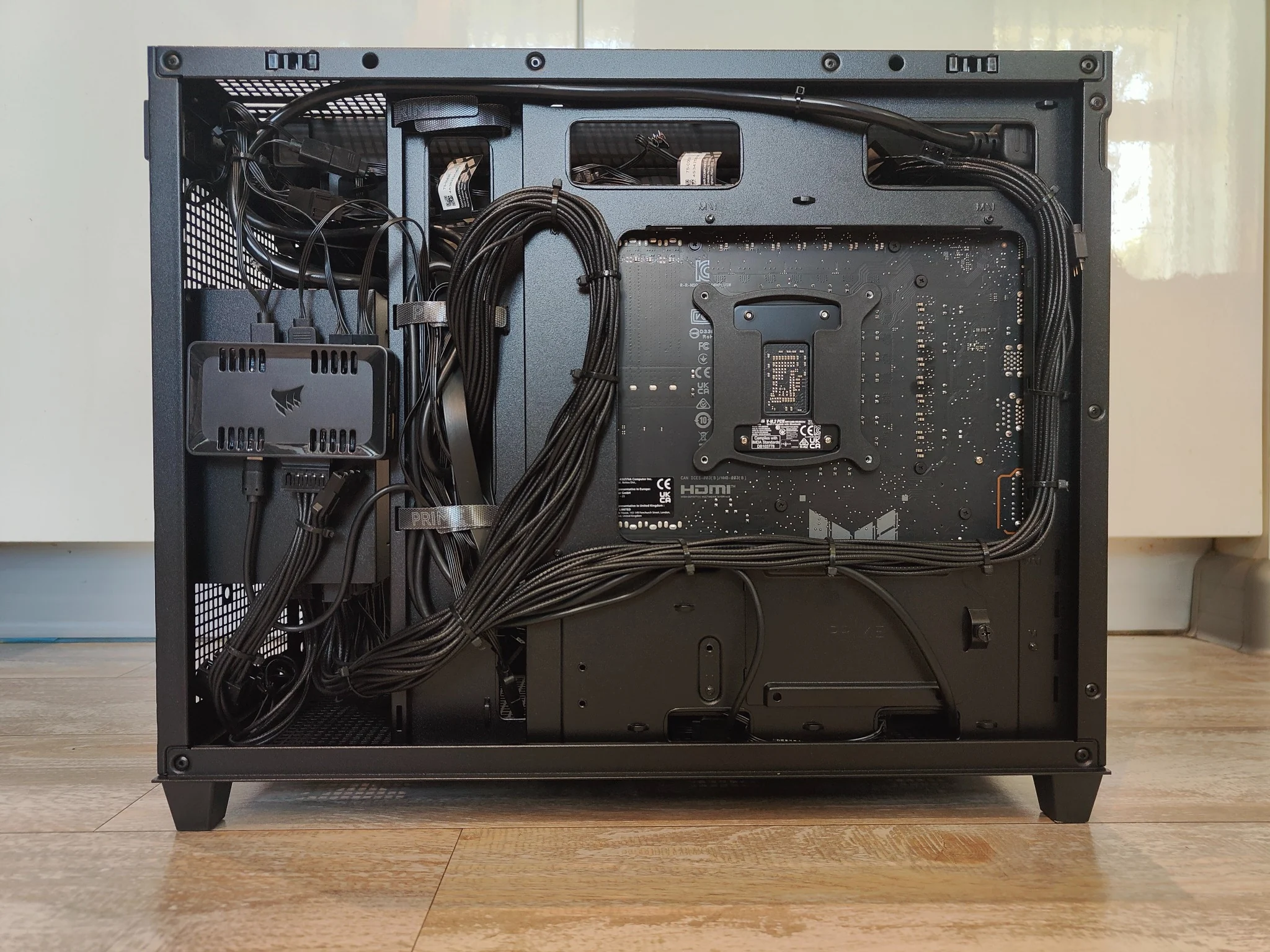 Rear cable management of ready PC